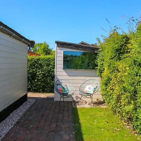 Holiday home De Flamingo - Zomerparadijs Met Grote Tuin Nabij En Bos Bergen & Schoorl Warmenhuizen