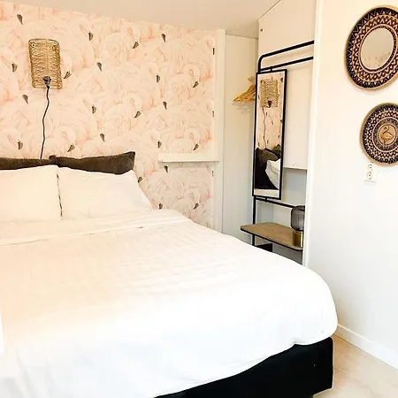 Holiday home De Flamingo - Zomerparadijs Met Grote Tuin Nabij En Bos Bergen & Schoorl Warmenhuizen